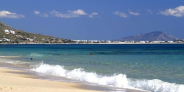 Naxos: Plaka beach with its endless dunes1