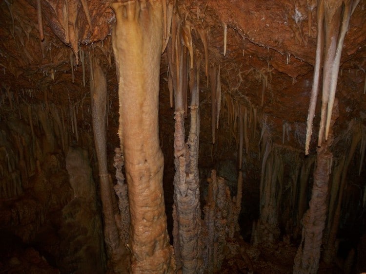 The impressive cave in Attica discovered by two students