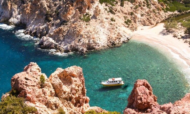Aegean: The largest uninhabited island full of natural pools2