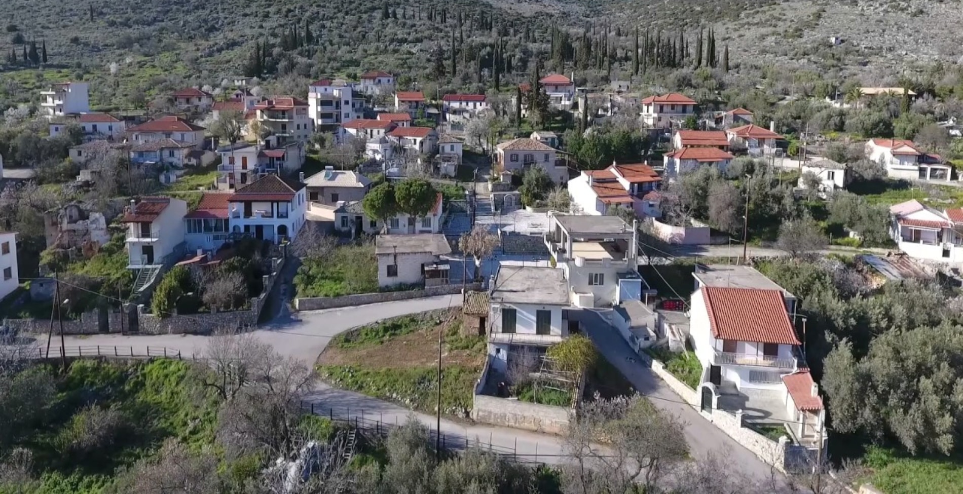 Αυτό το ελληνικό χωριό είναι στην πραγματικότητα η Κολοπετινίτσα1