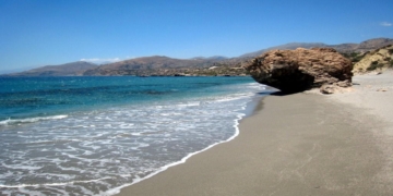 The unknown Greek beach with its impressive waterfalls1