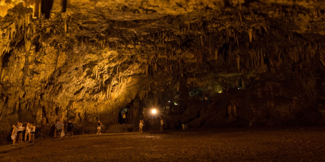 Το μοναδικό ελληνικό σπήλαιο στο οποίο πραγματοποιούνται συναυλίες