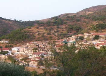 The Greek village where the houses are built one stitched to the other1
