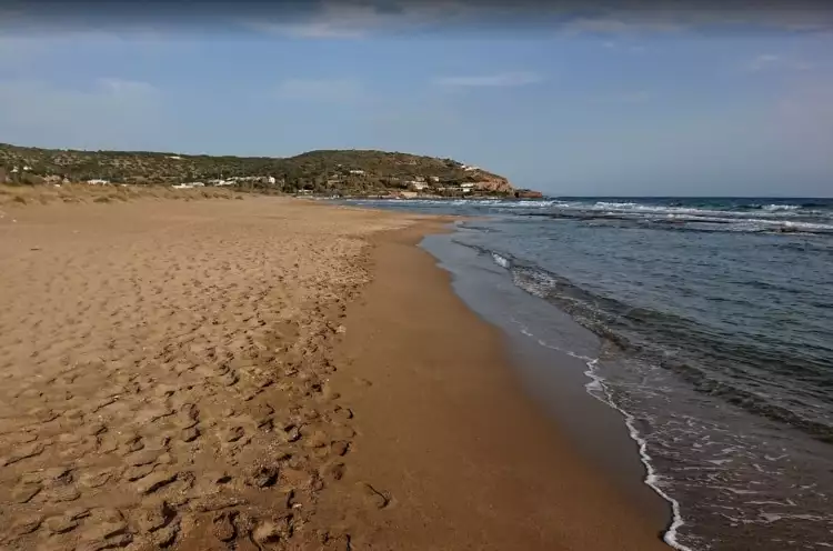 Legreina: The blue and authentic beach of Attica