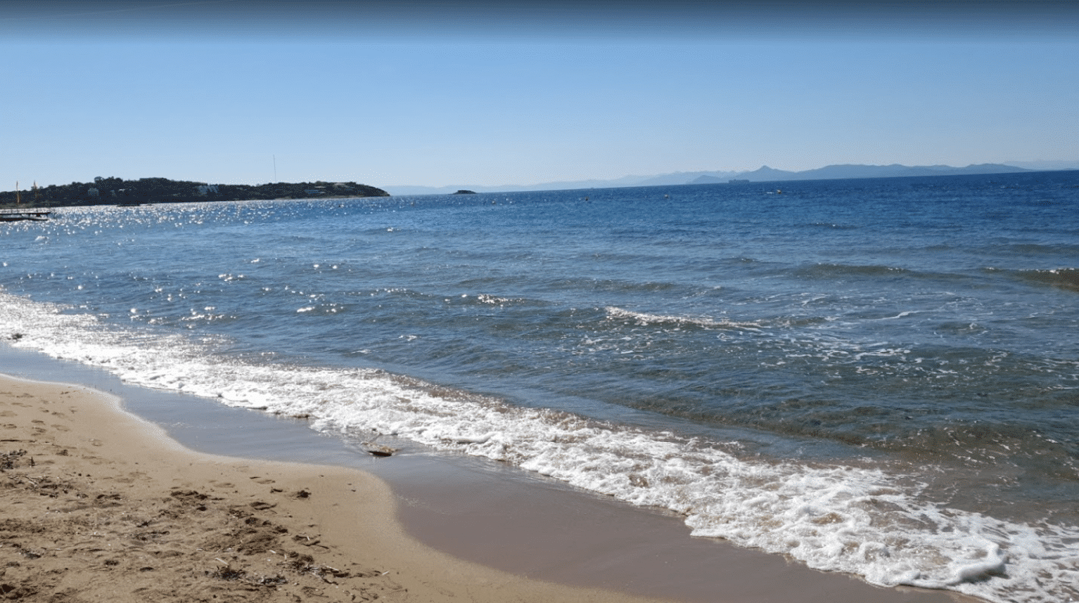 Τέσσερις παραλίες στην Αττική με ζεστά νερά2