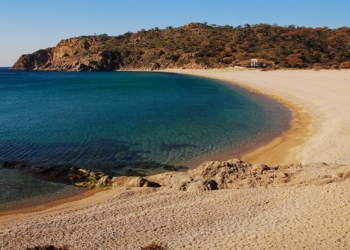 Τρεις ξεχωριστές παραλίες της Σαμοθράκης για εναλλακτικές διακοπές