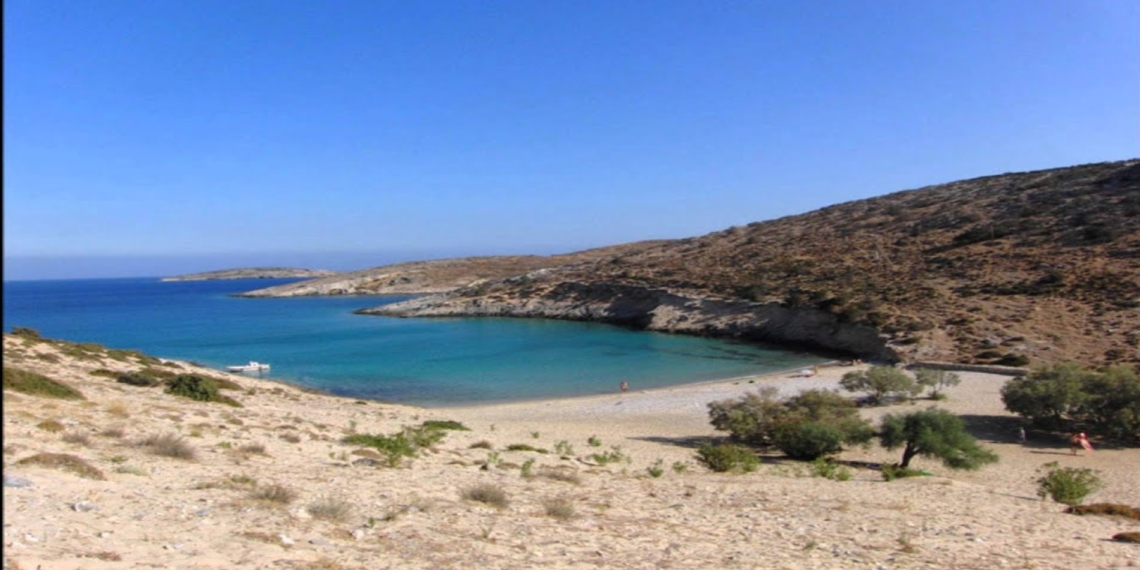 Το ελληνικό νησί του Ήλιου με τις 18 πανέμορφες παραλίες