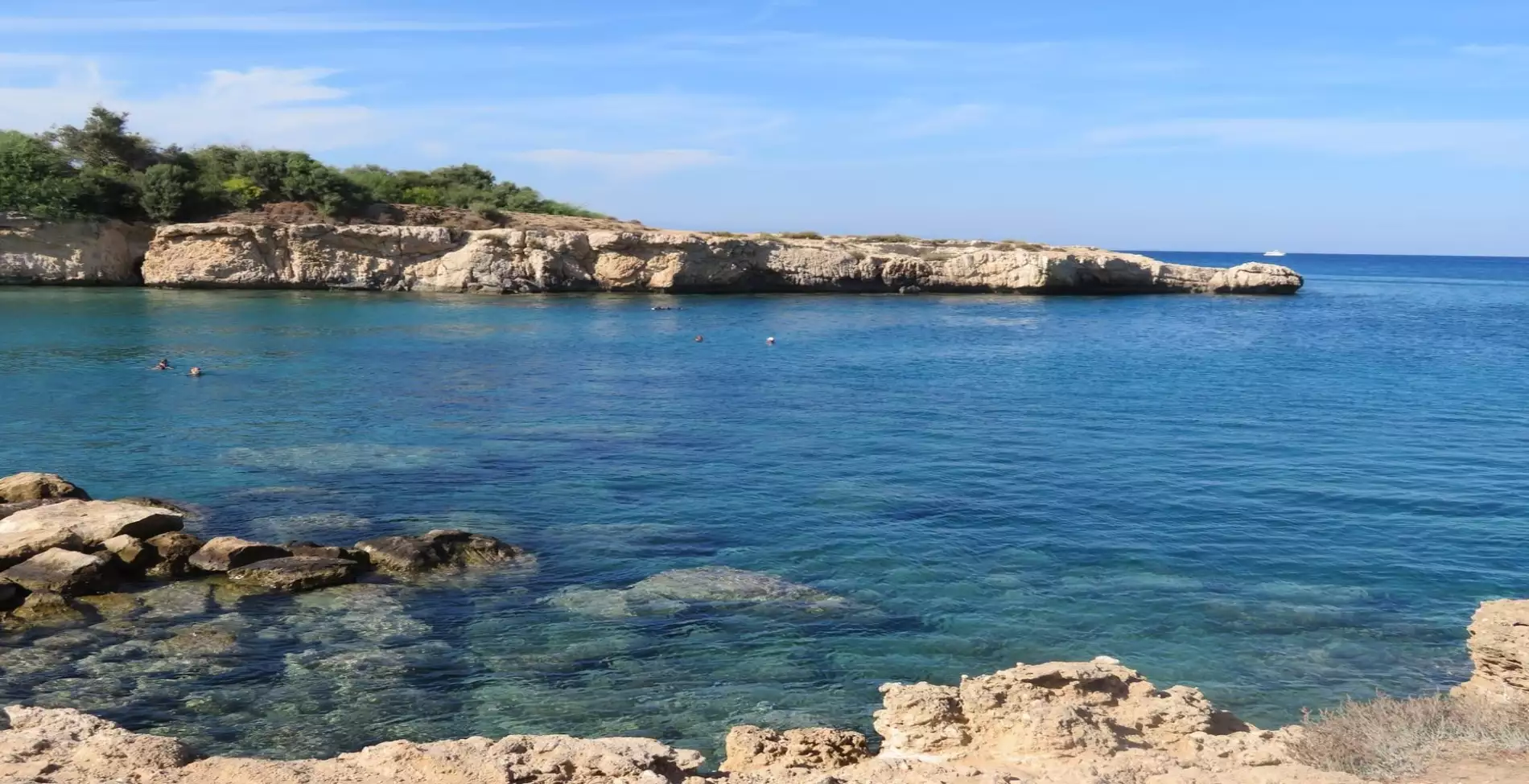 Η παραλία… Μάλαμα της Κύπρου που σε κερδίζει με την ηρεμία της1