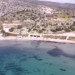 Λουμπάρδα: Η απάνεμη παραλία της Αττικής με τα ρηχά νερά