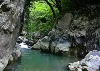 Δροσερές βουτιές σε ποτάμια και λίμνες της Πελοποννήσου