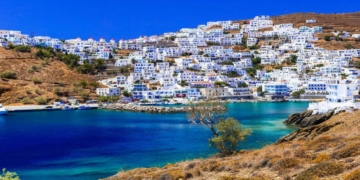 Ποιο είναι το ελληνικό νησί που δεν έχει καθόλου φίδια