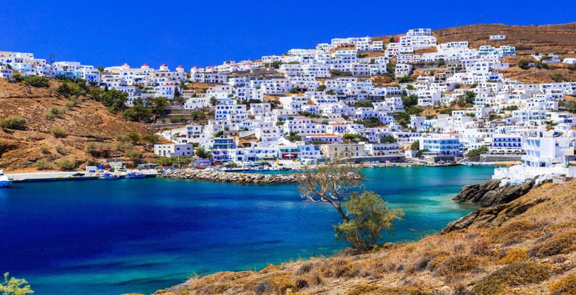 Which is the Greek island that has no snakes at all