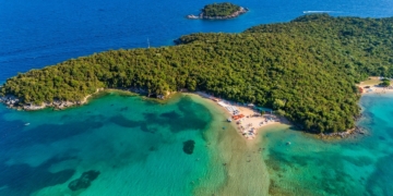 Ελλάδα: Μία από τις καλύτερες παραλίες που θυμίζει Καραϊβική
