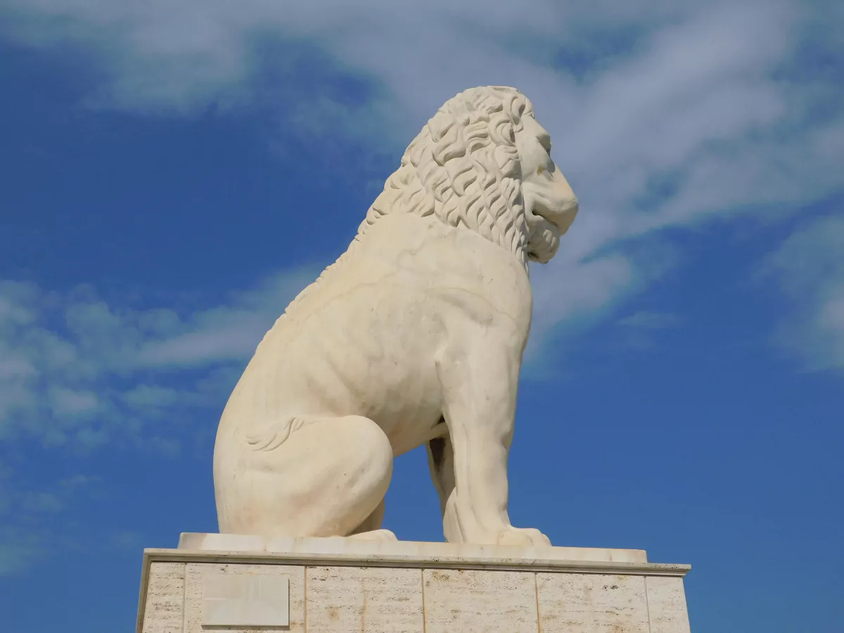 λιοντάρι του Πειραιά