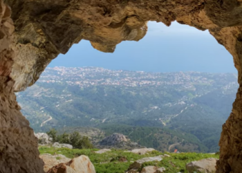 Δρακοντόσπηλος