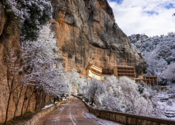 Καλάβρυτα, Μέγα Σπήλαιο: δανικοί χειμερινοί προορισμοί για ταξίδια μακριά από την Αθήνα
