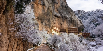 Καλάβρυτα, Μέγα Σπήλαιο: δανικοί χειμερινοί προορισμοί για ταξίδια μακριά από την Αθήνα