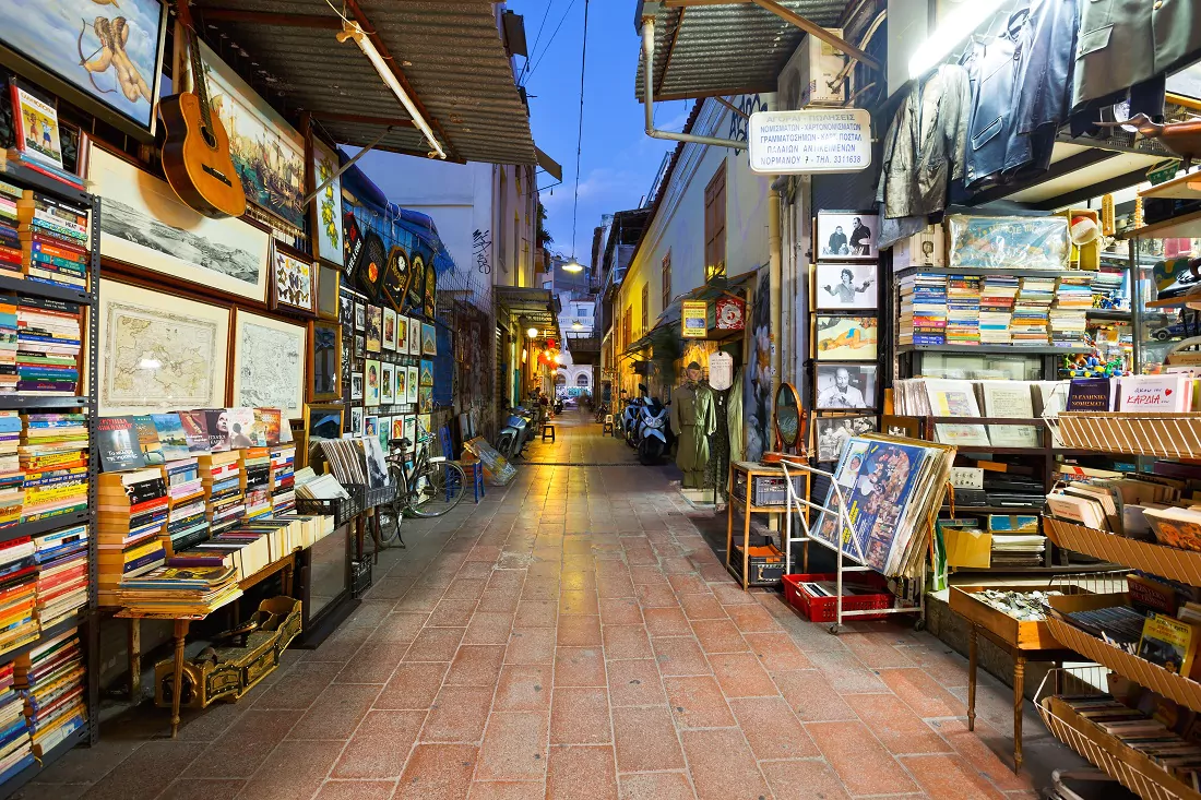 Μοναστηράκι: Ηφαίστου Δίσκοι - Παλαιά αγορά