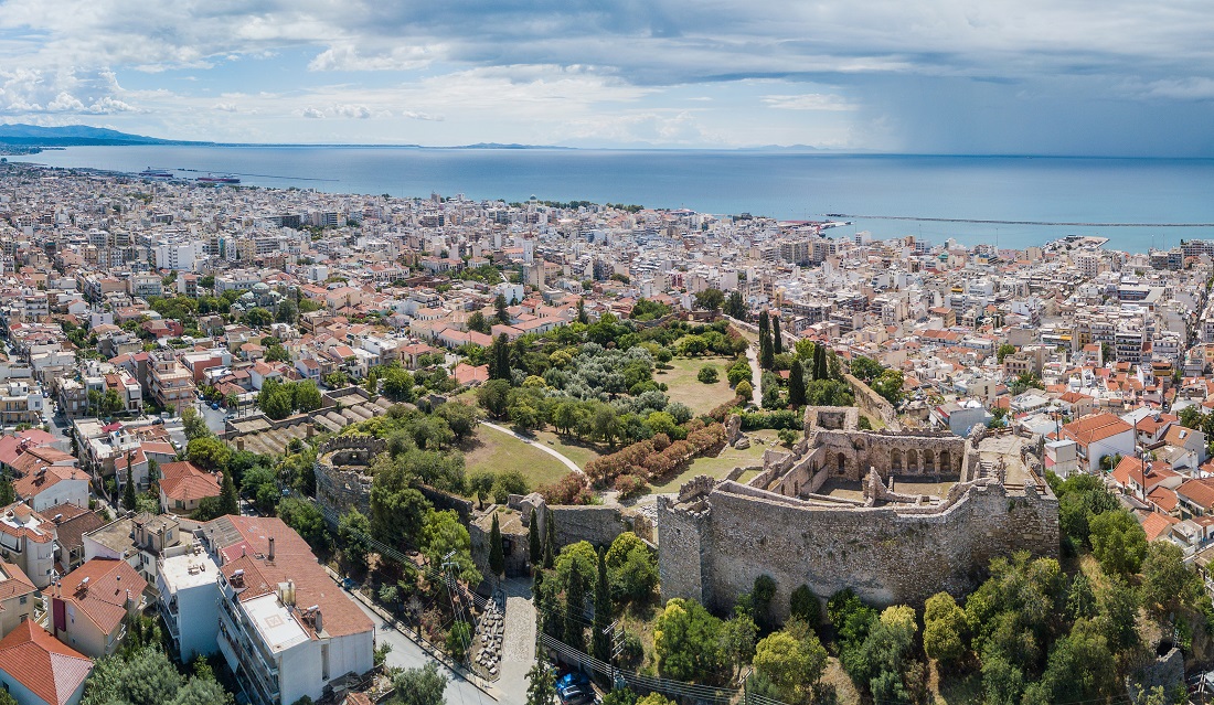 Ταξίδι στην Πάτρα: 10+1 πράγματα που πρέπει να κάνετε στην τρίτη μεγαλύτερη πόλη της Ελλάδας