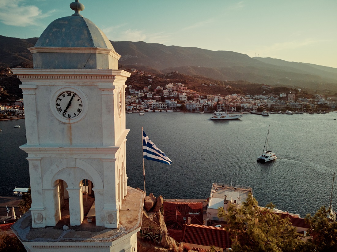 The trademark of Poros is its historic clock on its highest peak