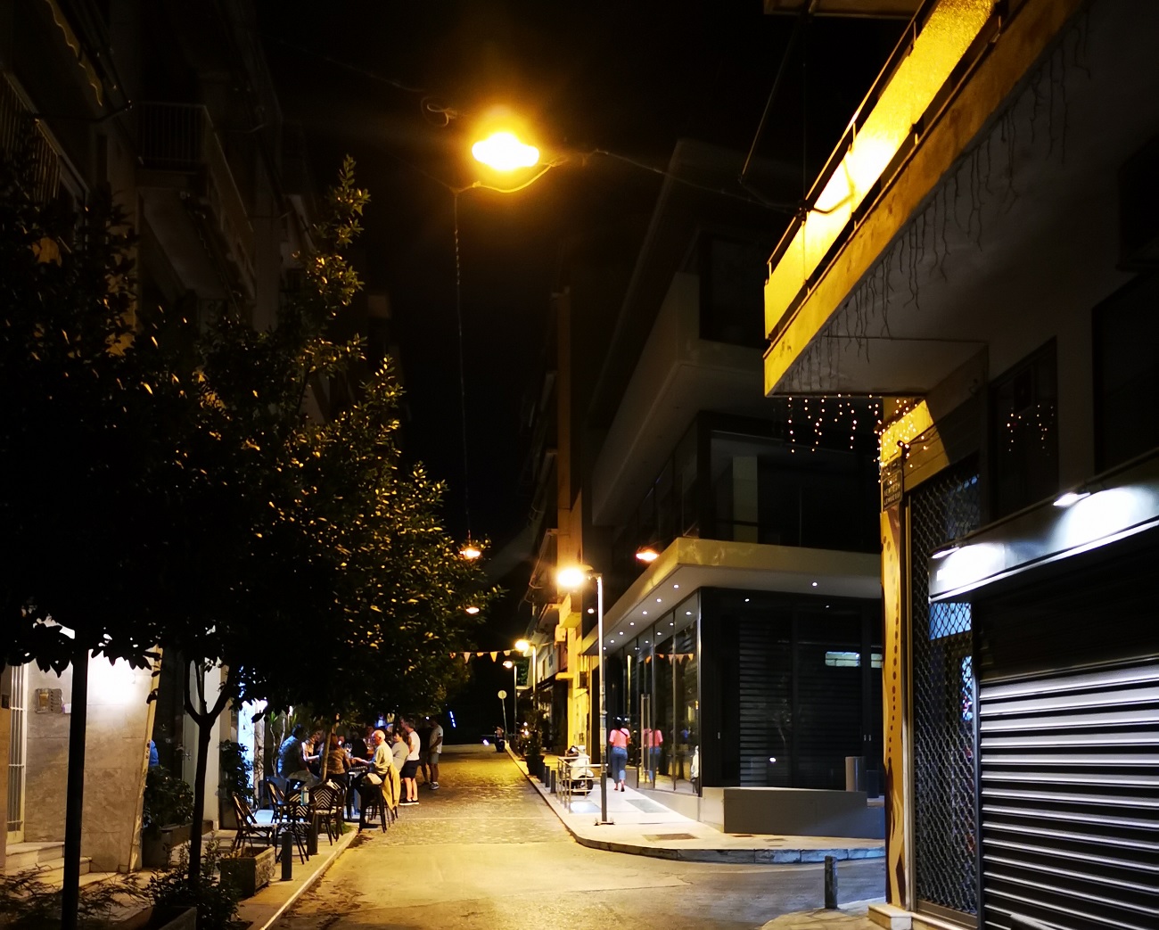 Αθήνα: Μαγαζιά το βράδυ