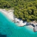 Σκόπελος: Ένα από τα πιο καταπράσινα ελληνικά νησιά με ονειρικές παραλίες