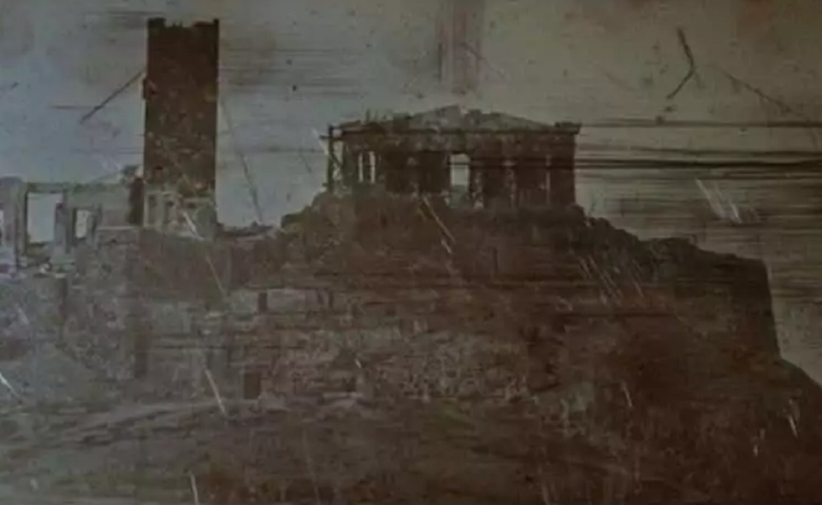 Ακρόπολη - Η παλαιότερη φωτογραφία της το 1842