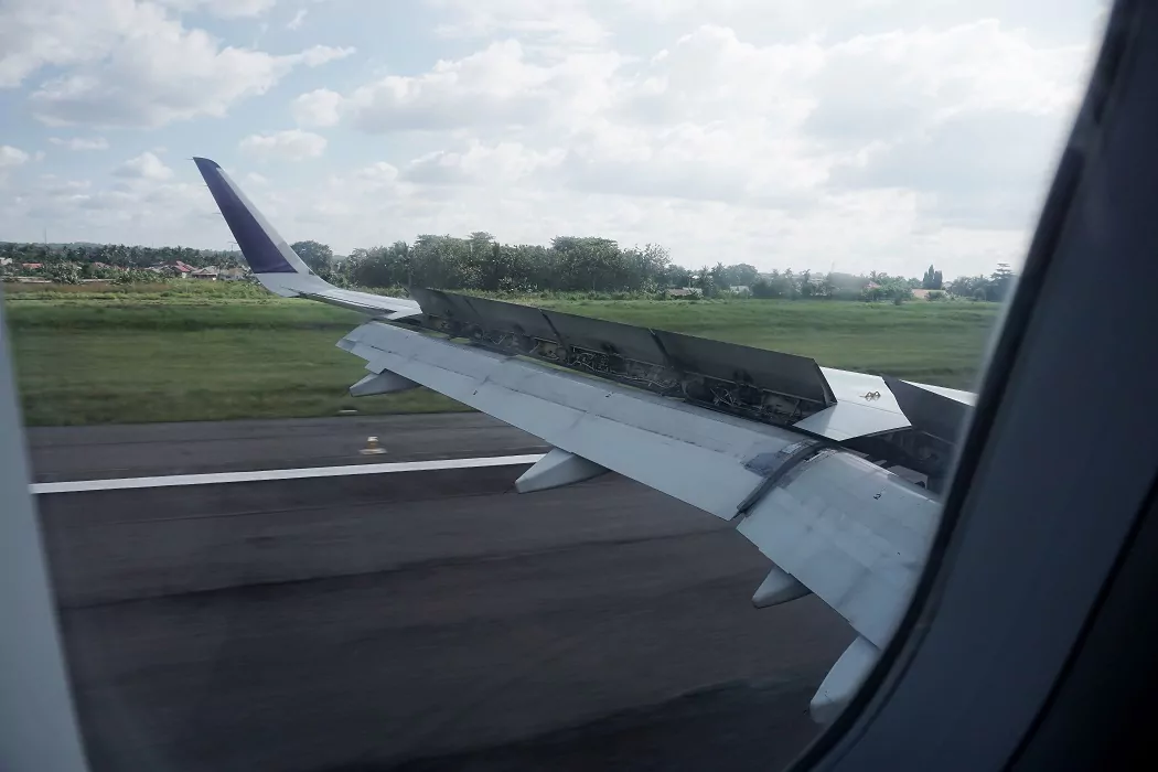 Airplane: Take-off and landing with open windows