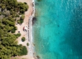 Αγκίστρι: Μια οικονομική πρόταση σε ένα κοντινό νησί, με εντυπωσιακές παραλίες