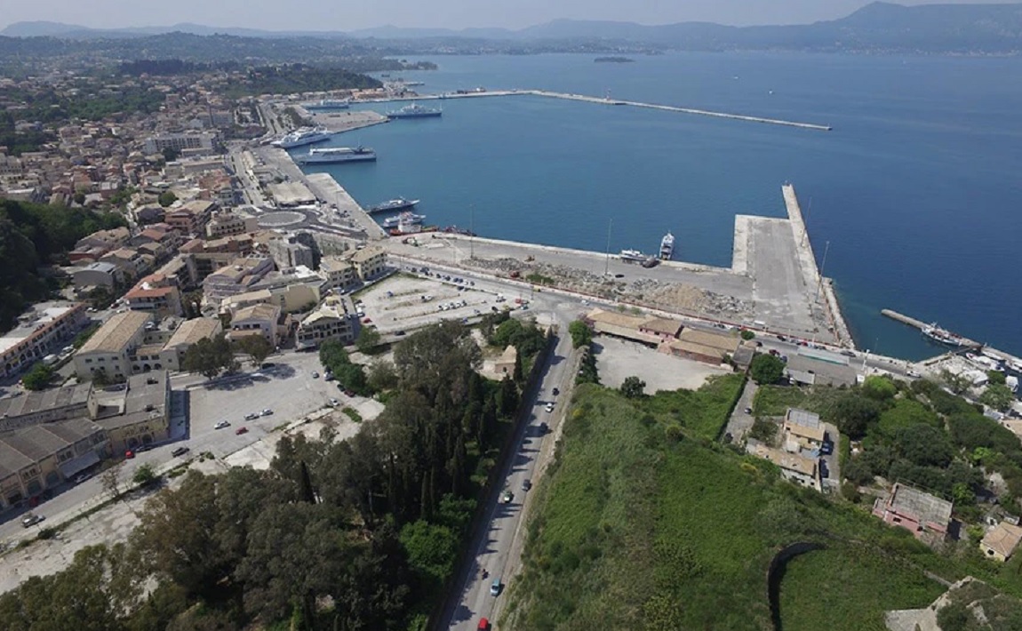Lamda Marinas Investments SMSA: Κέρκυρα - Μαρίνας mega yacht