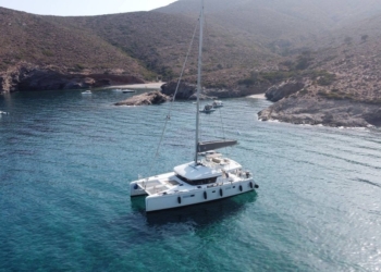 Catamaran Greece: Μια μονοήμερη εκδρομή πάνω σε σκάφος που μας έμεινε αξέχαστη