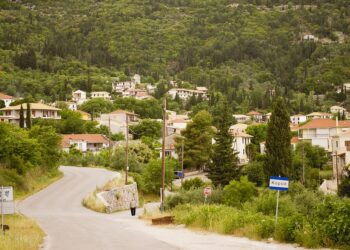 Καρυά Αργολίδας: Μονοήμερη εκδρομή σε ένα καταπράσινο χωριό δίπλα στην Αθήνα