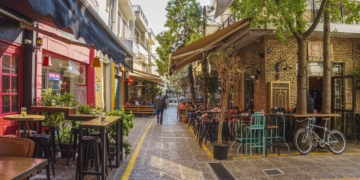 Πεζόδρομοι Αθήνας για απολαυστικές βόλτες για όλη την οικογένεια. Προτάσεις σε Εξάρχεια, Κουκάκι, Χαλάνδρι, Κυψέλη, Πανόρμου