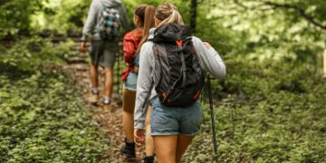 Soft Hiking - Απαλή πεζοπορία: Η νέα τάση που συνδυάζει πεζοπορία στα ταξίδια