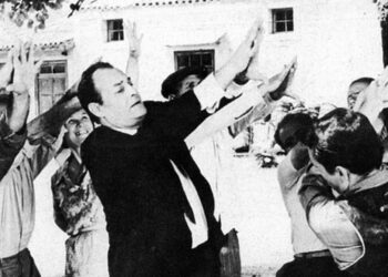 Μούντζα: Η ιστορία της χειρονομίας