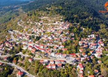 Τυμφρηστός: Το χωριό στη Στερεά Ελλάδα με την περίεργη ρυμοτομία