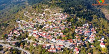 Τυμφρηστός: Το χωριό στη Στερεά Ελλάδα με την περίεργη ρυμοτομία
