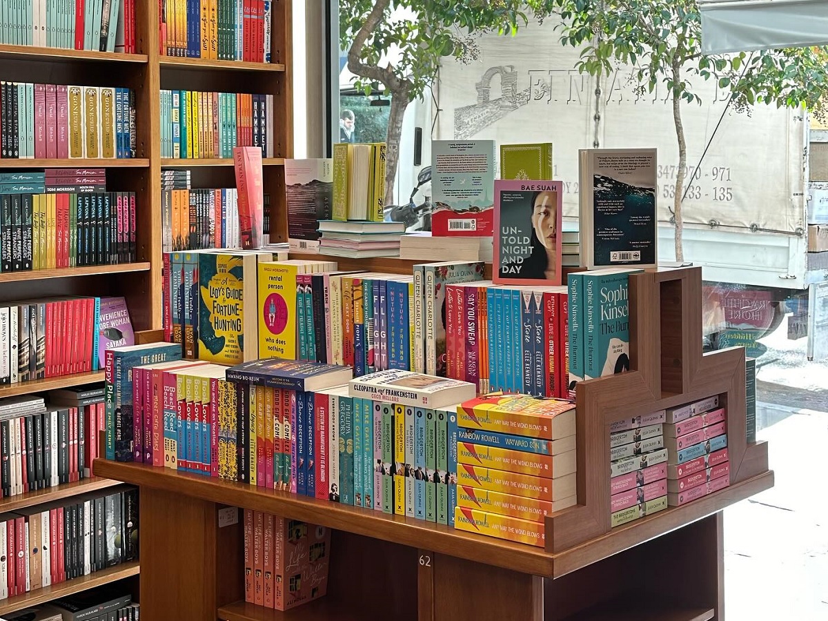 Exarchia: Politeia Bookstore