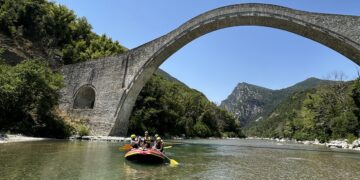 Ένα οδοιπορικό - εμπειρία ζωής: Ανακαλύπτοντας τα Τζουμέρκα