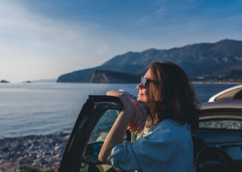 Πέντε πράγματα που δεν πρέπει να αφήνεις μέσα στο αυτοκίνητο το καλοκαίρι