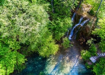 Καταρράκτες Σκρα: Η κρυμμένη σμαραγδένια όαση του Κιλκίς