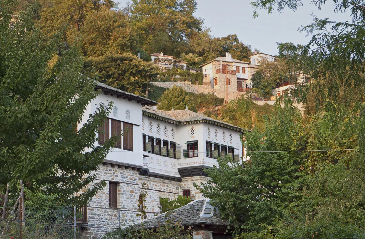 Βυζίτσα: Το αρχοντικό χωριό του Πηλίου που μοιάζει βγαλμένο από παραμύθι