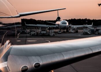 Οι 5 μεγαλύτεροι μύθοι για τα αεροπλάνα που σχεδόν όλοι εξακολουθούν να πιστεύουν