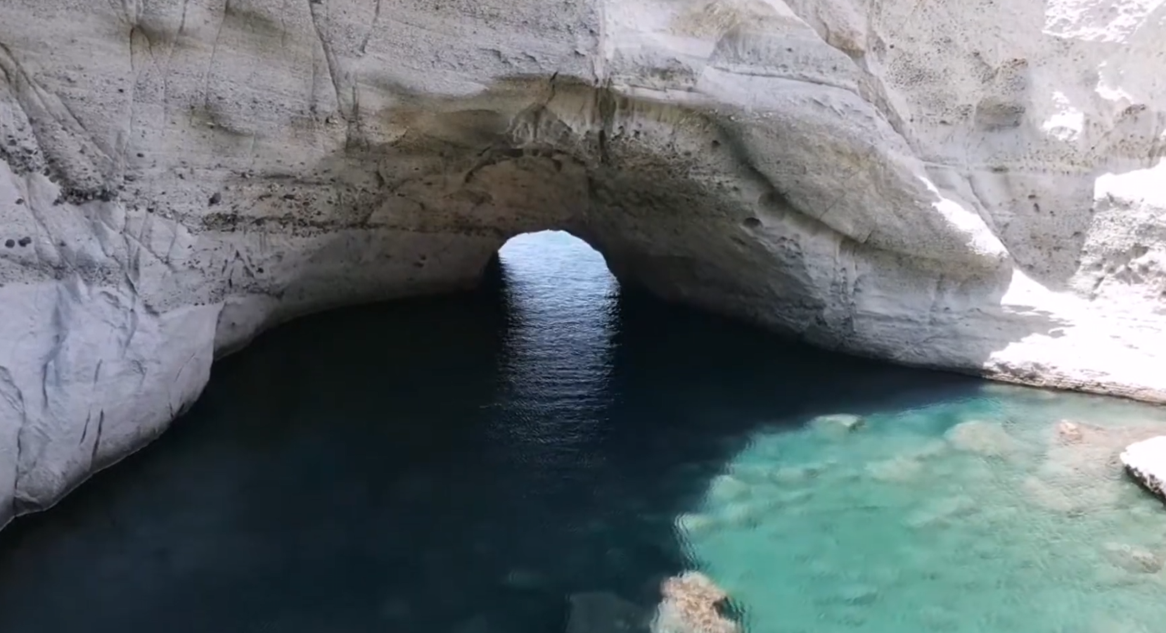 Παραλία Συκιά - Μήλος