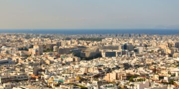 Ποιοι ξένοι αγοράζουν ακίνητα στην Ελλάδα και σε ποιες τοποθεσίες