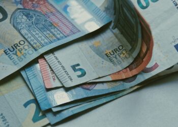 Σας έβαλαν χρήματα στον λογαριασμό; Πότε πρέπει να μπορείτε να τα δικαιολογήσετε